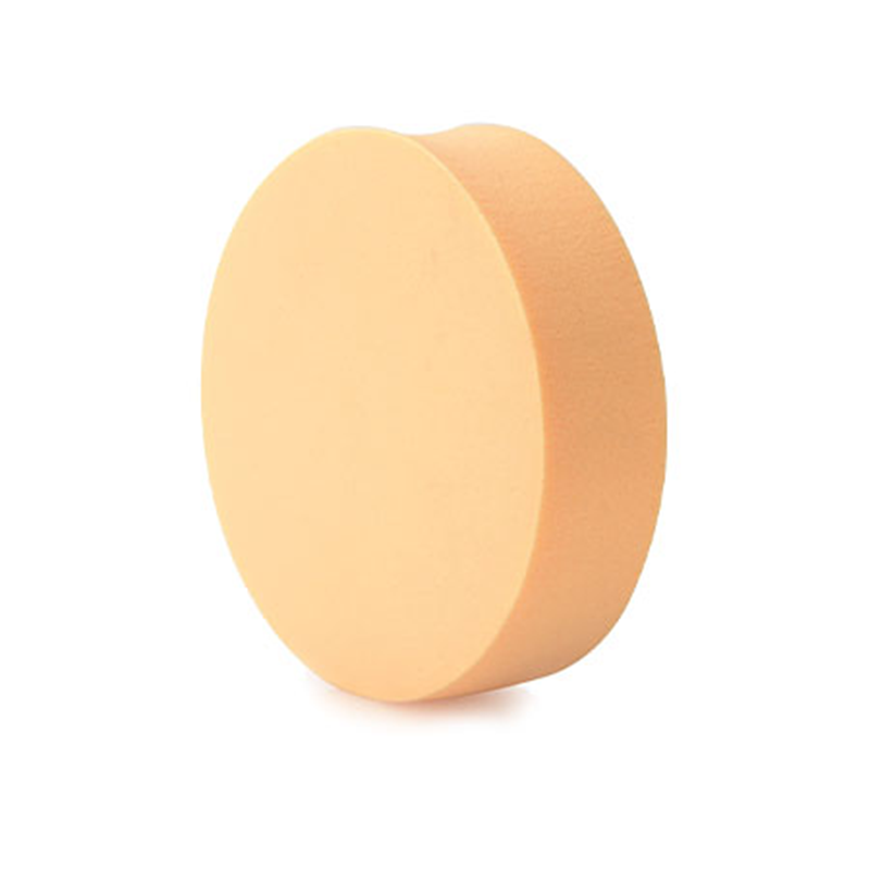 ROUNDED MAKEUP SPONGE