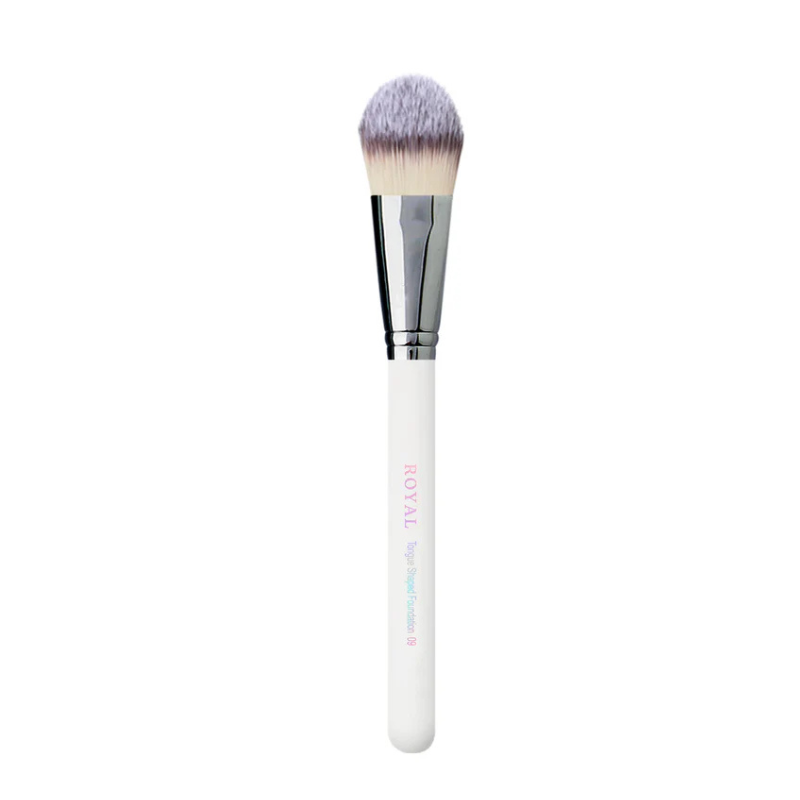 Tongue shaped foundation brush 09